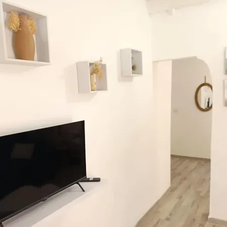 Escape アパート アルゲーロ